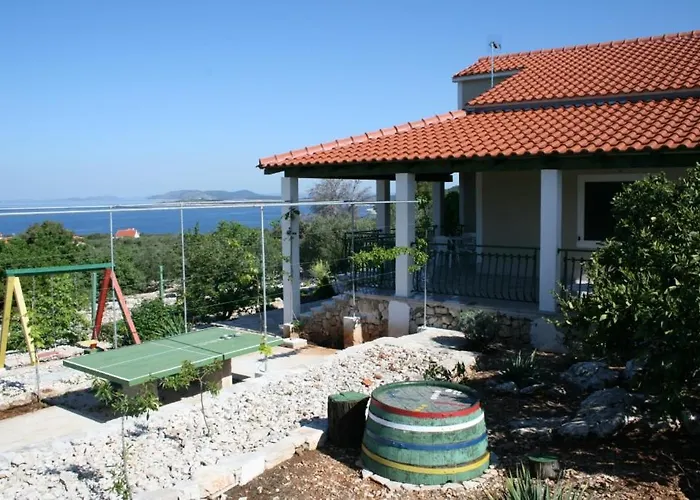 Holiday Home Primosten * 프리모스턴